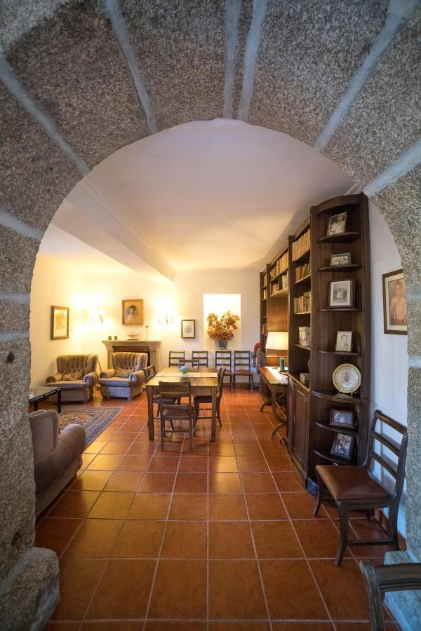 Casa Dos Assentos De Quintiaes Panzió Barcelos Kültér fotó