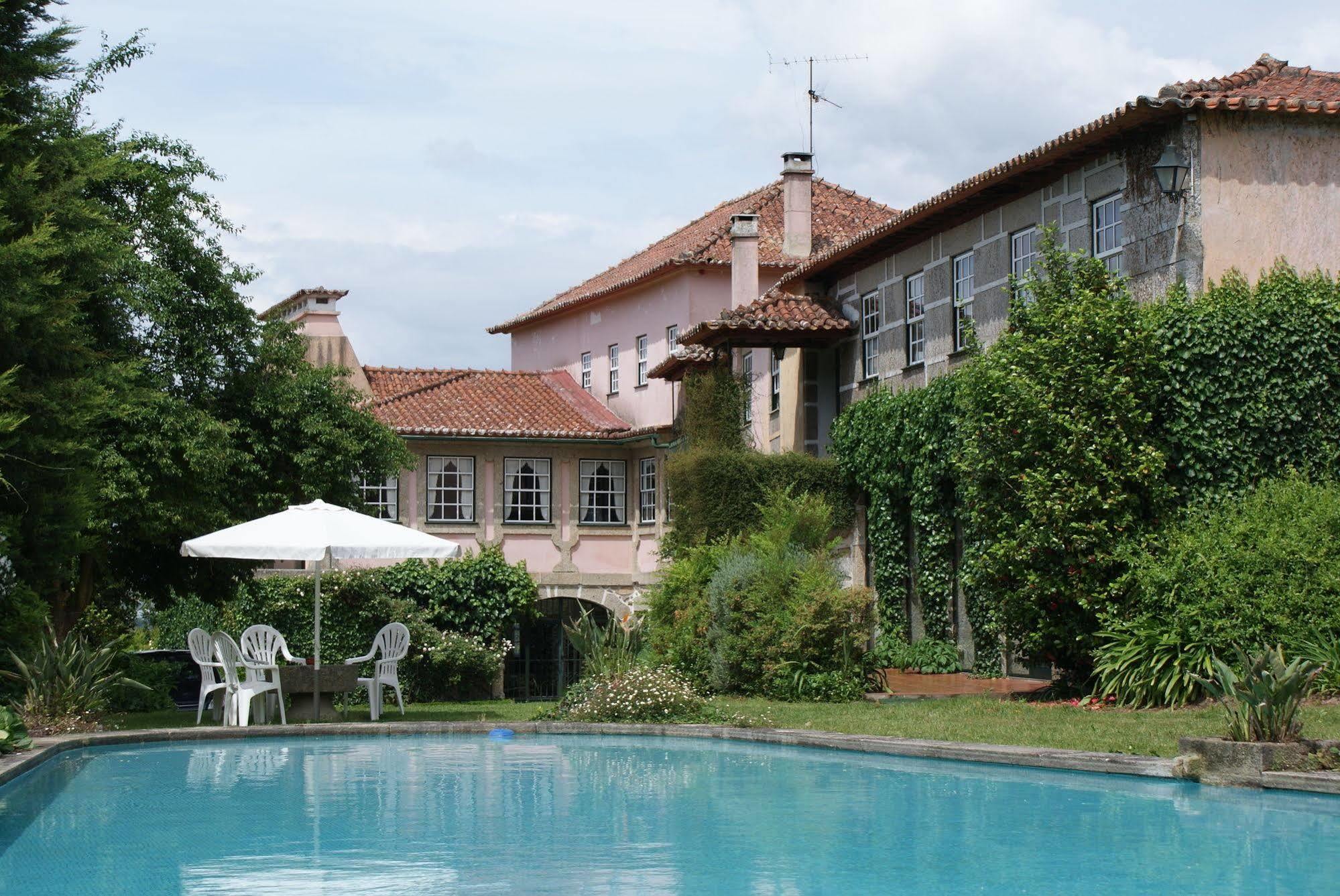 Casa Dos Assentos De Quintiaes Panzió Barcelos Kültér fotó