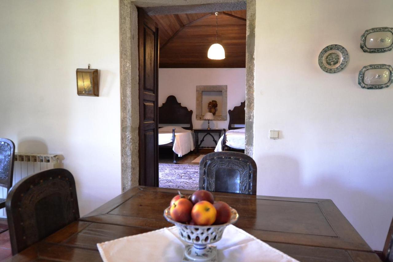 Casa Dos Assentos De Quintiaes Panzió Barcelos Kültér fotó